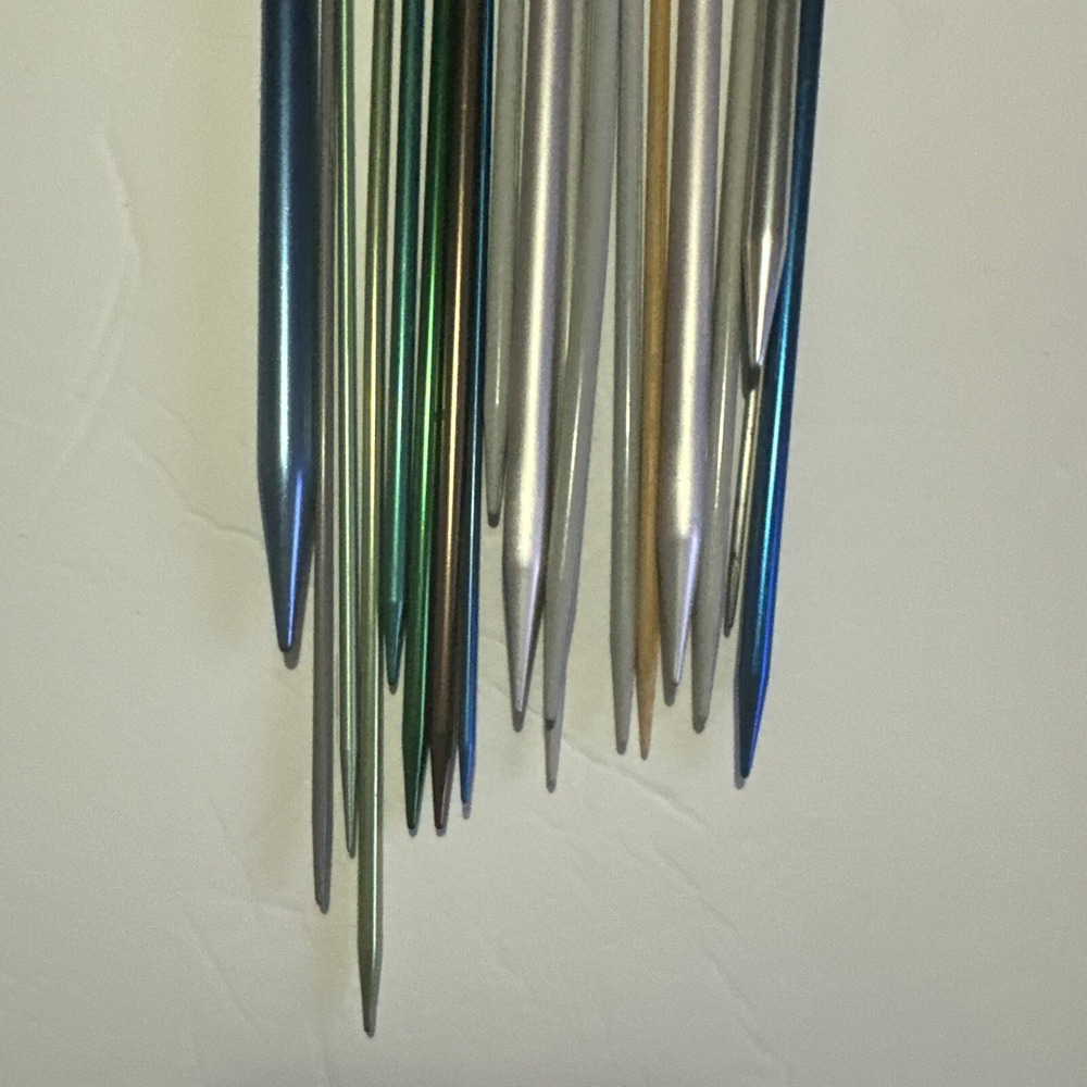 Large Lot Of Knitting Needles 20 Pcs Crochet Crafting DIY - Picture 3 of 4